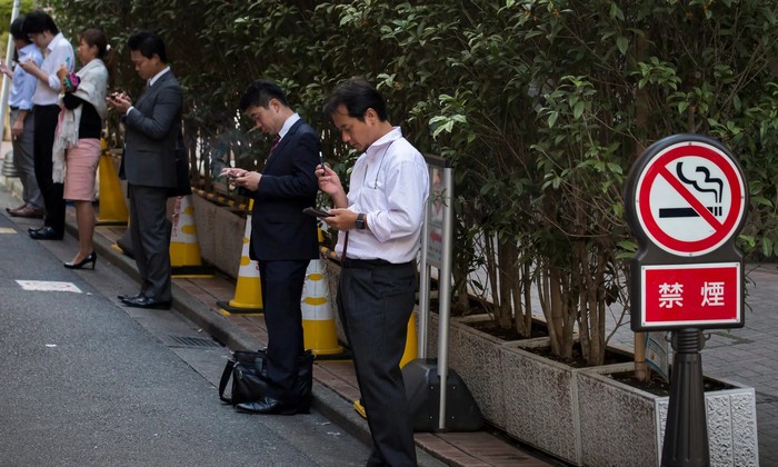 Nhật Bản: Nhân viên bị phạt 1,44 triệu yên vì hút thuốc hơn 4.500 lần trong giờ làm việc 